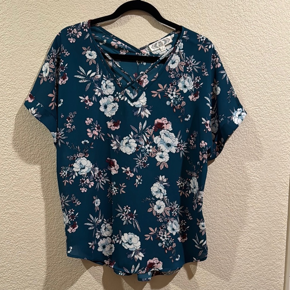 Pink Rose Blue and White Short Sleeve Relaxed Blouse